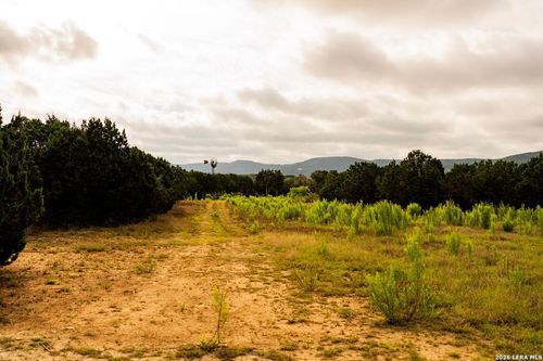 3584 Privilege Creek Rd, Pipe Creek, TX, 78063-5131 | Card Image