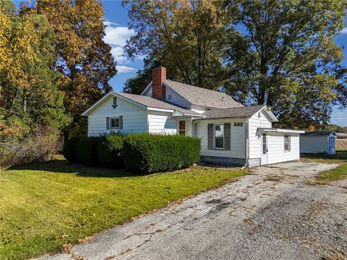 582 County Road 1525e, Greenup, IL, 62428-3225 | Card Image