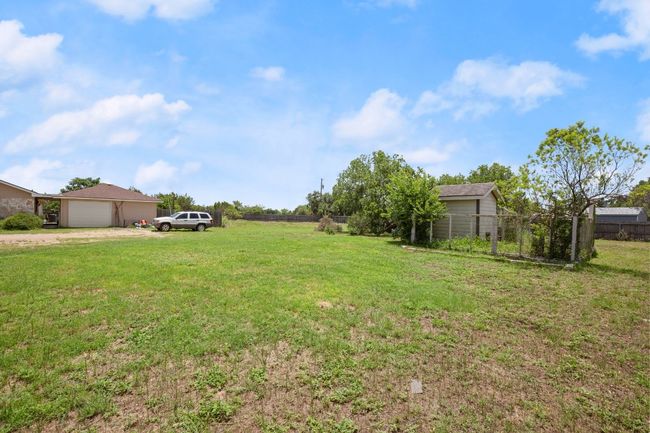 101 Homestead Rd, House other with 3 bedrooms, 3 bathrooms and 8 parking in Kyle TX | Image 25