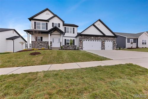 208 Woodhurst Dr, Wentzville, MO, 63385-3927 | Card Image