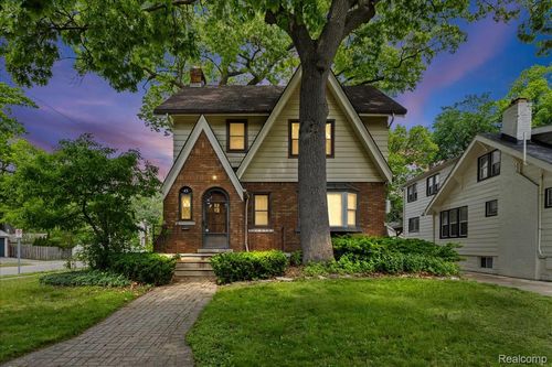 43 Wellesley Drive, Pleasant Ridge, MI, 48069 | Card Image