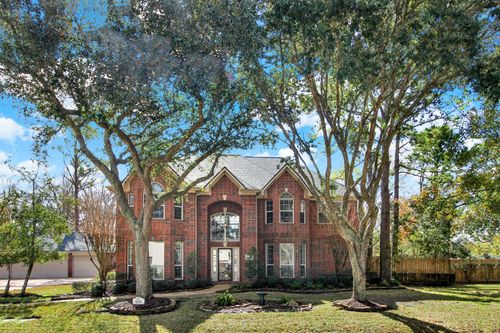 601 Forest Bend Ln, Friendswood, TX, 77546-4794 | Card Image