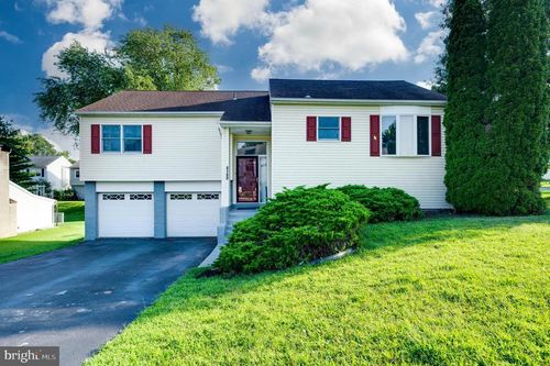 6100 Jefferson Dr, READING, PA, 19606-3621 | Card Image