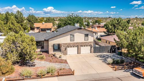 5002 Greenwood Dr, Farmington, NM, 87402-4882 | Card Image