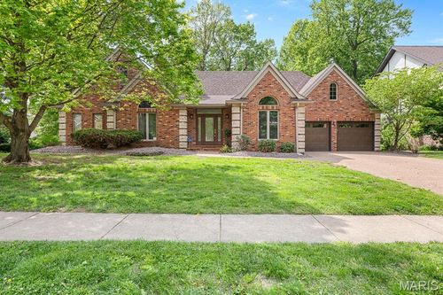 1005 Timberlake Dr, Edwardsville, IL, 62025-4109 | Card Image
