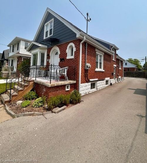 143 Tuxedo Ave S, Hamilton, ON, L8K2S2 | Card Image