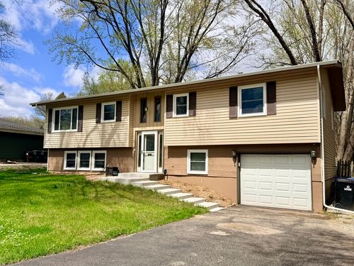 2704 Myang Ave, MCHENRY, IL, 60050-2838 | Card Image