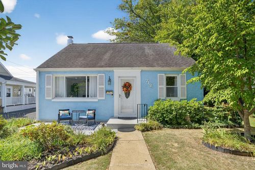 712 Pearl Ave, MORTON, PA, 19070-1227 | Card Image