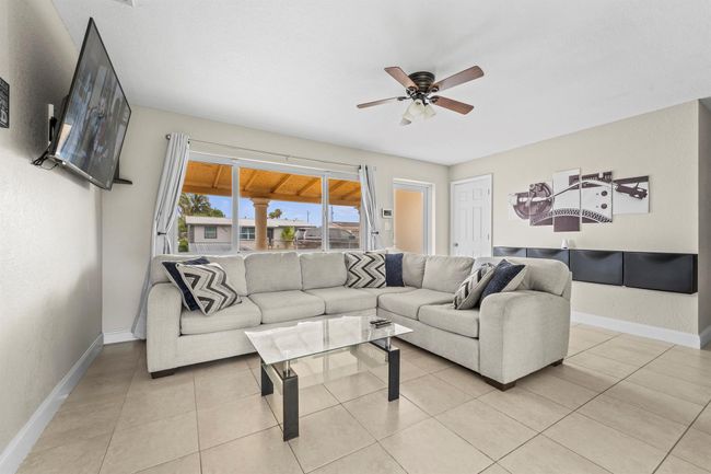 1528 Singletary Ave, House other with 4 bedrooms, 2 bathrooms and null parking in Pahokee FL | Image 5