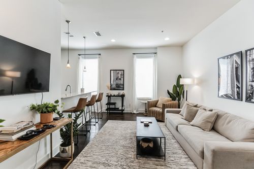 414-210 30th Ave N, Nashville, TN, 37203-1547 | Card Image