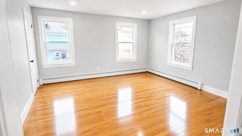 2-47 Perry Street, New London, CT, 06320 | Card Image