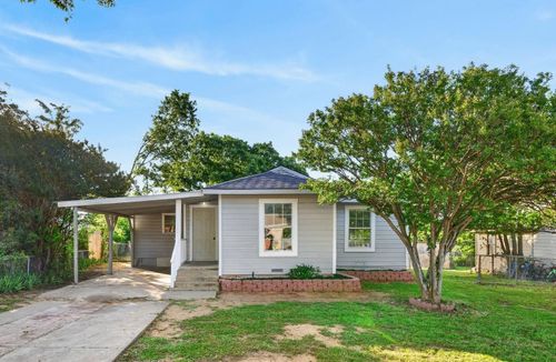 2006 Se 20th St, Mineral Wells, TX, 76067-7634 | Card Image