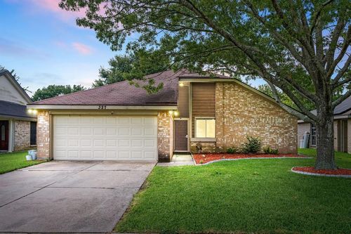 327 Brompton Ct, Highlands, TX, 77562-4515 | Card Image