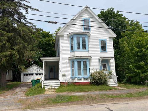8 Court St, Rochester, NH, 03867-3101 | Card Image