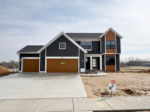 8318 Kettle Hill Ct Se, Alto, MI, 49302-8212 | Card Image