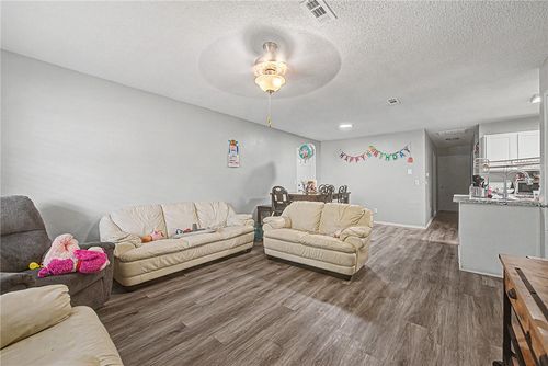 1672 N Boxley Ave, Fayetteville, AR, 72704-5551 | Card Image