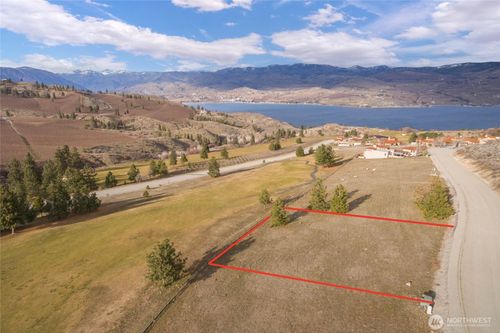 320 Paintbrush Rd, Chelan, WA, 98816-6101 | Card Image