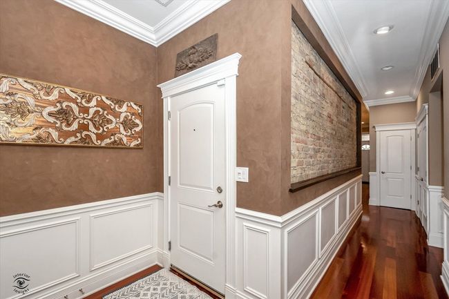 APT-3W - 913 W Belle Plaine Ave, Home with 2 bedrooms, 2 bathrooms and 1 parking in CHICAGO IL | Image 8