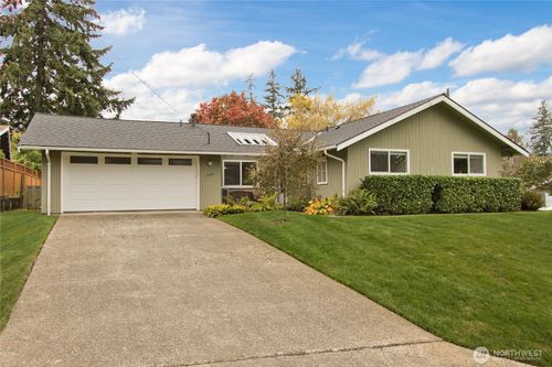 15605 Ne 1st St, Bellevue, WA, 98008-4301 | Card Image