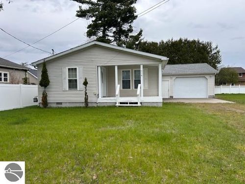 514 Tawas St, East Tawas, MI, 48730-1335 | Card Image
