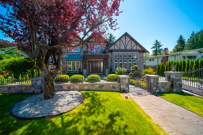 7550 Dorchester Dr, House other with 8 bedrooms, 8 bathrooms and 6 parking in Burnaby BC | Image 2