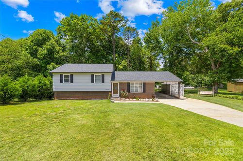 416 Donna Ave, Gastonia, NC, 28052-9444 | Card Image