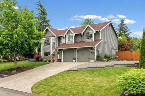 18503 71st Avenue Ct E, Puyallup, WA, 98375-2355 | Card Image