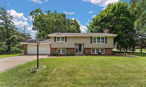 9311 47th Ave N, New Hope, MN, 55428-4403 | Card Image
