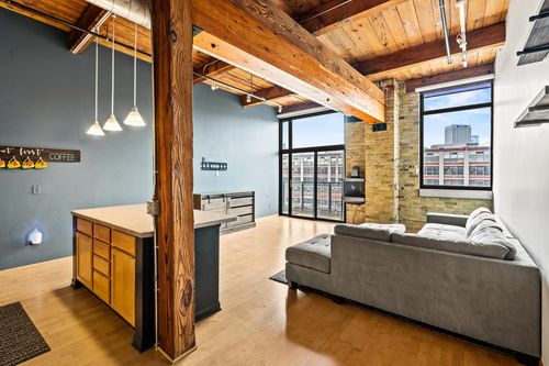 307-200 S Water Street, Milwaukee, WI, 53204 | Card Image