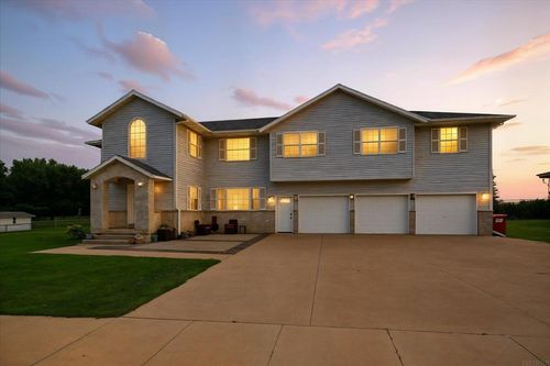 619 Sal Ave, Dunkerton, IA, 50626-9694 | Card Image