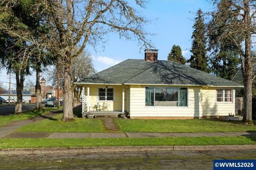 210 Se Clay St, Dallas, OR, 97338-2807 | Card Image