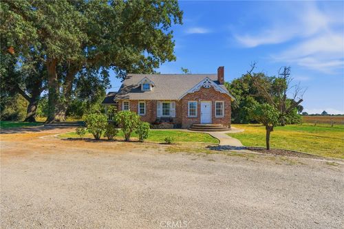 21530 Tiburico Avenue, Laton, CA, 93242 | Card Image