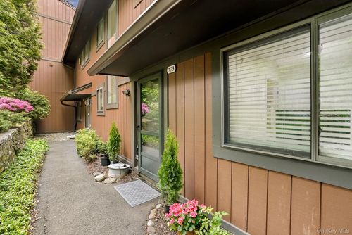 373 Martling Ave, Tarrytown, NY, 10591-4712 | Card Image