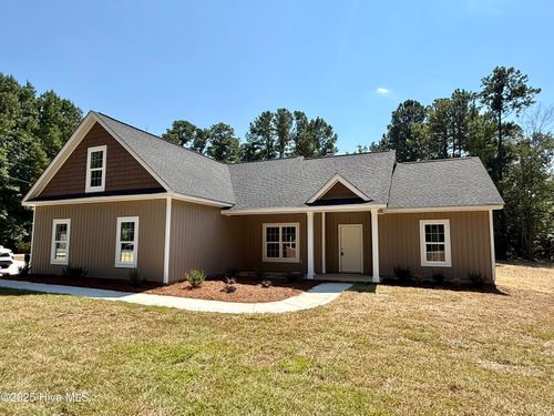 12490 Blues Farm Rd, Laurinburg, NC, 28352-7712 | Card Image