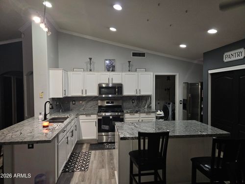 10937 E Catalina Ave, Mesa, AZ, 85208-7614 | Card Image