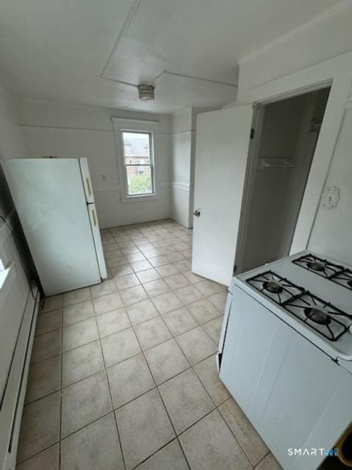 l2-217 Helen St, Bridgeport, CT, 06608-2047 | Card Image