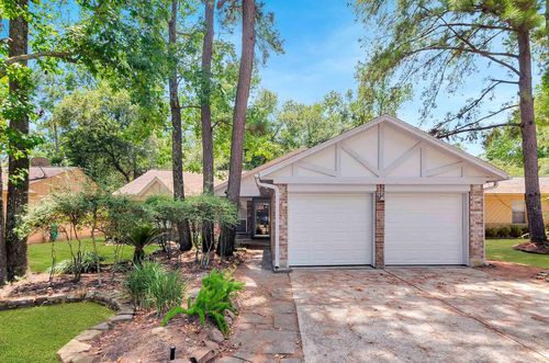 17 W Broken Oak Ct, The Woodlands, TX, 77381-2720 | Card Image