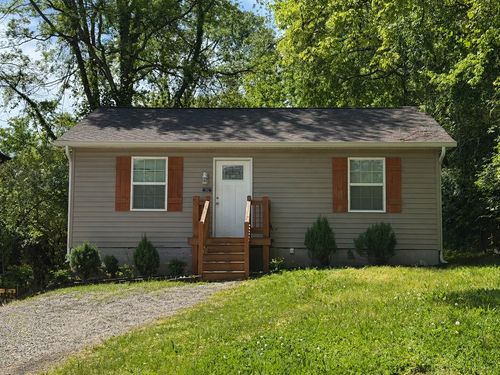 1206 Cedar St, Clarksville, TN, 37040-3515 | Card Image