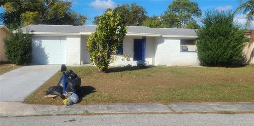 5305 Hawk Dr, HOLIDAY, FL, 34690-2132 | Card Image