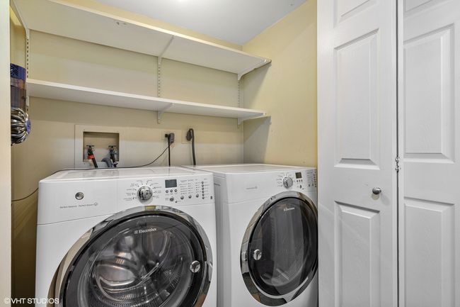 APT-407 - 8001 W Courte Dr, Condo with 2 bedrooms, 2 bathrooms and 1 parking in Niles IL | Image 13