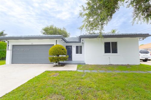 30 Nw 159th Street, Miami, FL, 33169 | Card Image