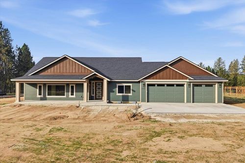 31910 N Zander Ln, Chattaroy, WA, 99003-9004 | Card Image