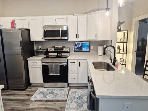 490 Ridge Top Ct, Clarksville, TN, 37040-3630 | Card Image