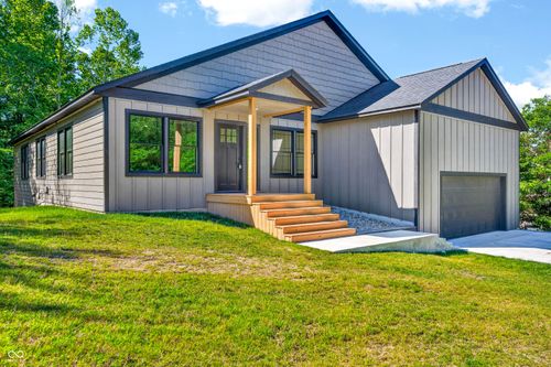 85 Pine Hills Dr, Nashville, IN, 47448-8986 | Card Image