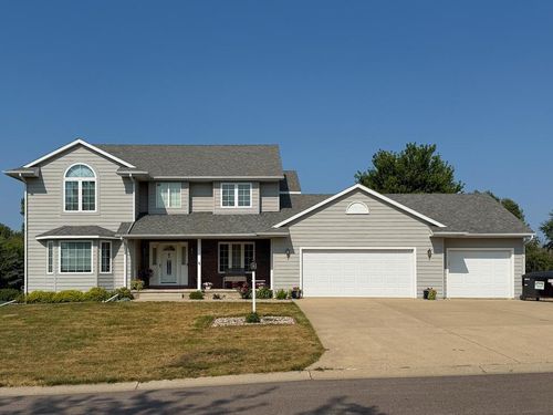 765 Sterling Ave, Worthington, MN, 56187-1699 | Card Image