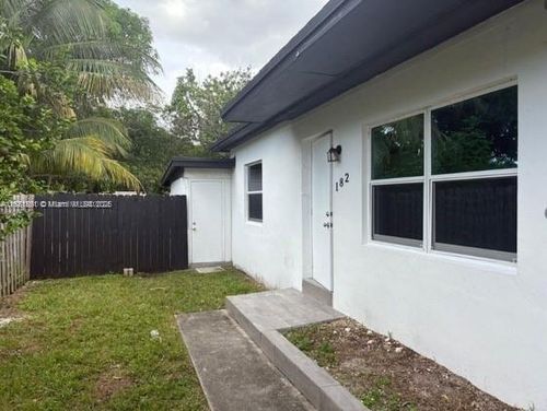 2-182 Nw 51st St, Miami, FL, 33127-2116 | Card Image