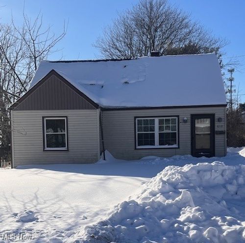 610 Elm St, Struthers, OH, 44471-1122 | Card Image