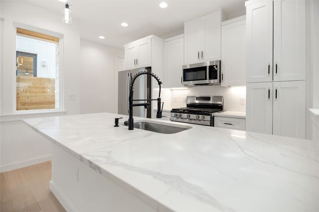 2 - 5305 Ledesma Rd, House other with 2 bedrooms, 3 bathrooms and 3 parking in Austin TX | Image 6