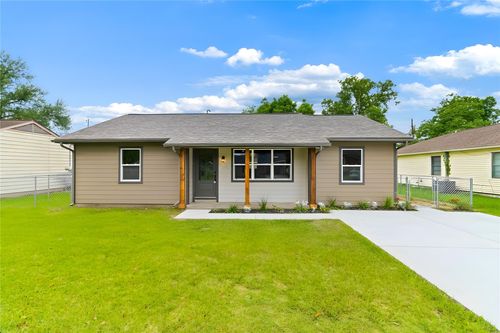 1108 Nottingham Dr, Angleton, TX, 77515-3518 | Card Image