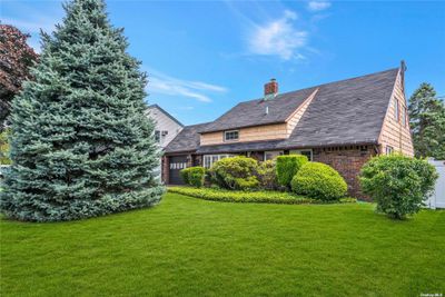 11 Wheelwright Lane, House other with 4 bedrooms, 1 bathrooms and null parking in Levittown NY | Image 2